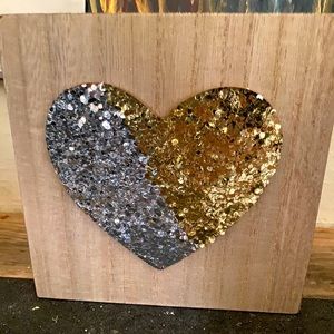 Sparkly sequin heart plaque for office or home!